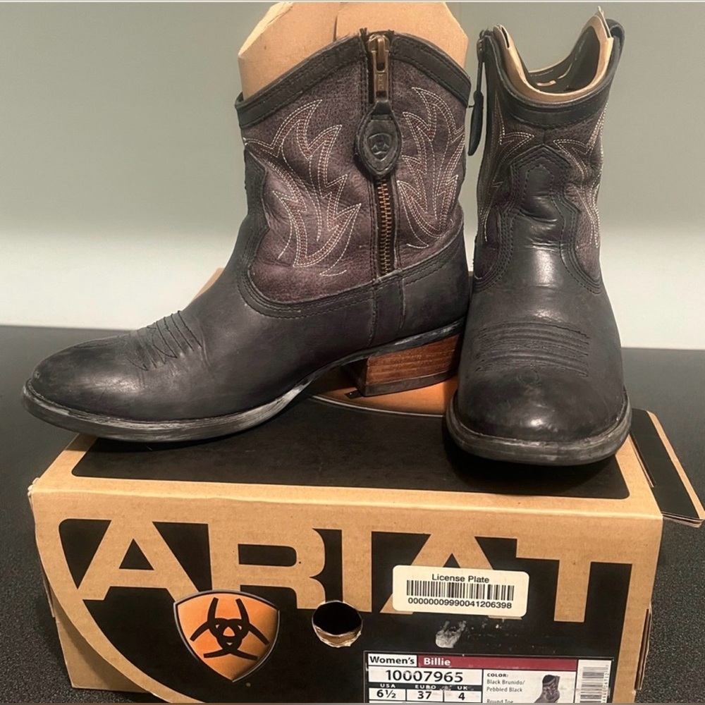Ariat Women's Black and Dark Brown Western Boots